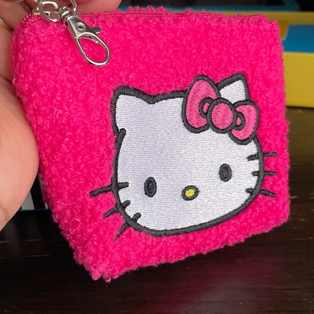 Hello Kitty Pink and White Bag Accessory with Keyring - Picture 6 of 7
